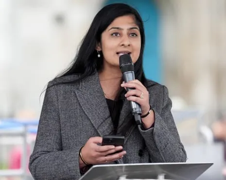 The Coventry South MP Consults Defamation Legal Experts After Dispute Involving Jeremy Corbyn Over Party Finances